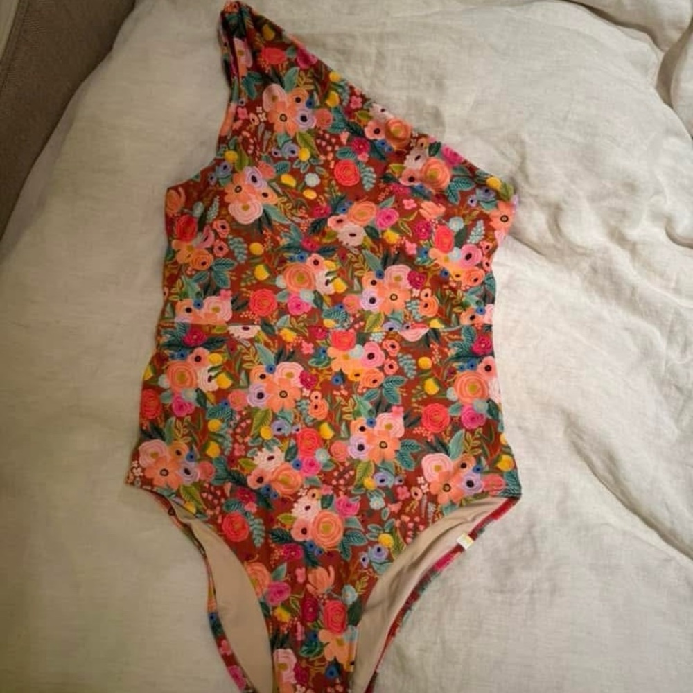 Women floral swimsuit